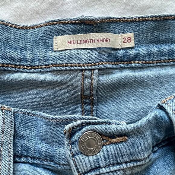 Levis Light Blue Washed Denim Shorts - Picture 2 of 6